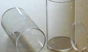 哈尔滨玻璃加工厂把有机玻璃制品的制作分为直接浇注和夹层浇注！